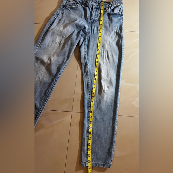 Aeropostale  Women Skinny Crop Distressed Light Vintage jeans Size 14 prewashed - Picture 10 of 16